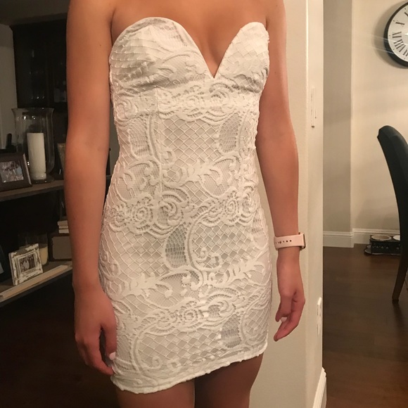 TOBI white detailed mini dress - Picture 2 of 3